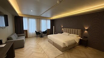 Tung Hotel