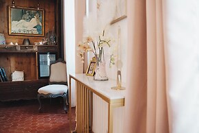 La Belle Dame sans Regrets