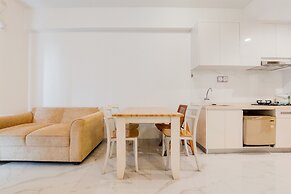 Comfortable 2BR at Sky House BSD Apartment