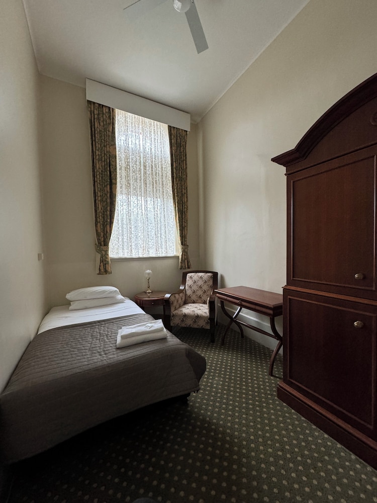 American Hotel Creswick