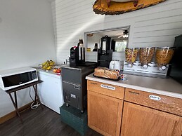 NORTHSIDE MOTEL