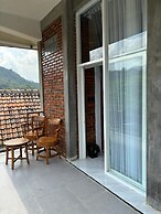 The Swantari by ARBA