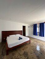 Bluewaves Hostel & Villa Panagsama by Hiverooms