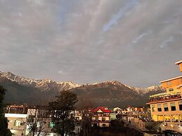 Hotel Palampur Life