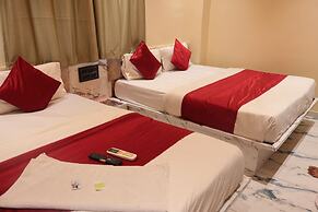 Hotel meet palace