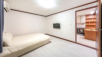 Goseong Beach Jin Spa Pension
