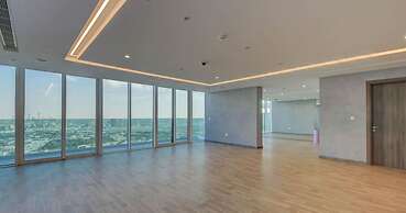 Lux 1BR w World Highest Sky Track Rooftop Pool