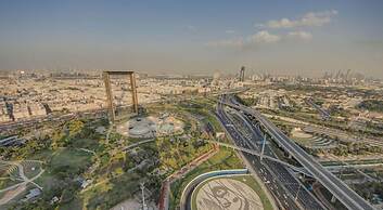 Lux 1BR w World Highest Sky Track Rooftop Pool