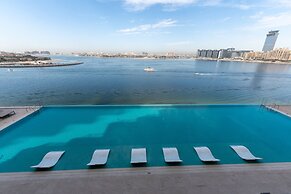 Premium 2BR Emaar Beachfront w Beach Access