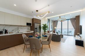 Premium 2BR Emaar Beachfront w Beach Access