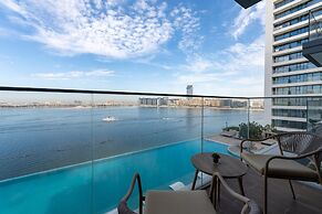 Premium 2BR Emaar Beachfront w Beach Access