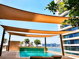 Premium 2BR Emaar Beachfront w Beach Access