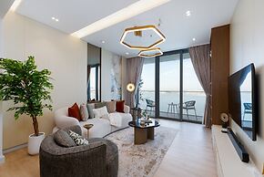Premium 2BR Emaar Beachfront w Beach Access