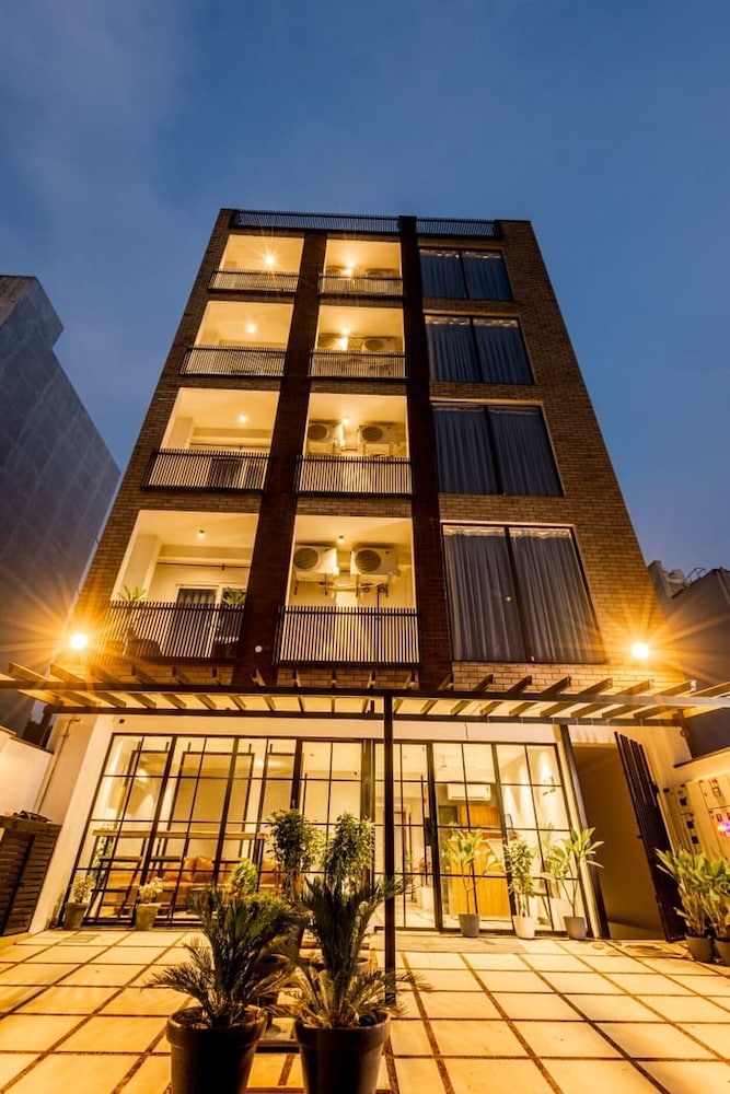 Imperial Stayz