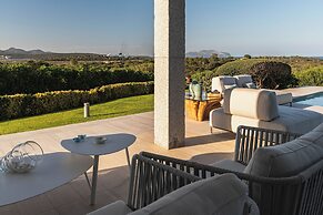 Villa Blue Sphere with Pool by Wonderful Italy