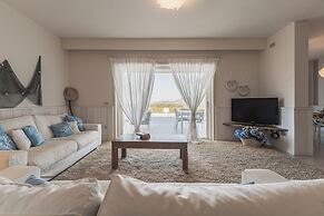 Villa Blue Sphere with Pool by Wonderful Italy