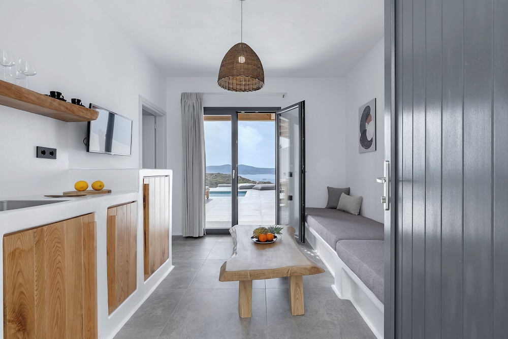 La Grande Vue Private Villas