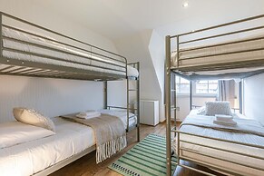 Cozy Apartment With Balcony With Parking