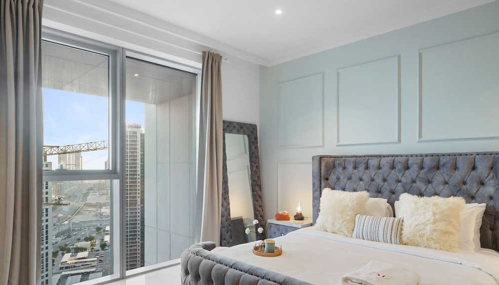 High Floor Lux 2BR nr Top Golf Dubai Marina JLT
