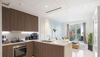 High Floor Lux 2BR nr Top Golf Dubai Marina JLT
