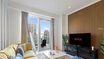 High Floor Lux 2BR nr Top Golf Dubai Marina JLT