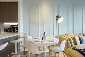 High Floor Lux 2BR nr Top Golf Dubai Marina JLT