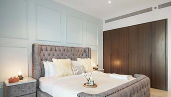 High Floor Lux 2BR nr Top Golf Dubai Marina JLT