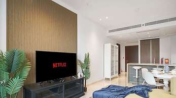 High Floor Lux 2BR nr Top Golf Dubai Marina JLT