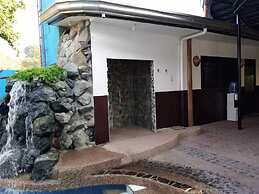 Ross Rose Budget Hotel