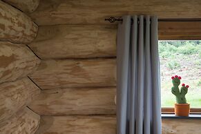 Traditional Scandinavian/north American Log Home