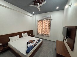 Hotel Ishwar Palace
