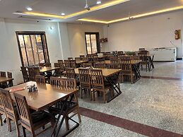 Hotel Ishwar Palace