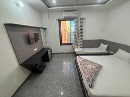 Hotel Ishwar Palace