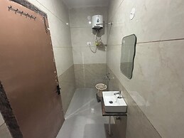 Hotel Ishwar Palace