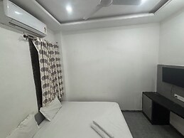 Hotel Ishwar Palace