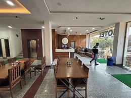 Hotel Ishwar Palace