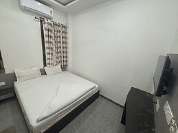 Hotel Ishwar Palace