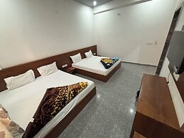 Hotel Ishwar Palace