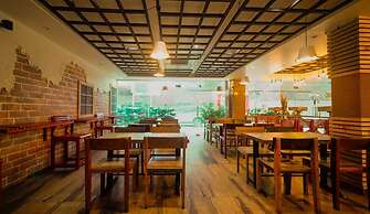 HOTEL YUGANTAR & BANQUETS