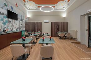 Hotel Adamas