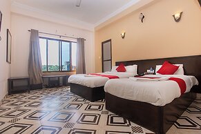 Hotel Aadarsha Inn