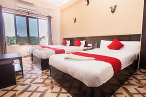 Hotel Aadarsha Inn