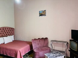Thiagos Hotel