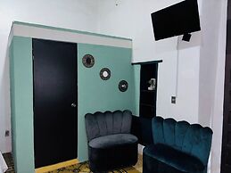 Thiagos Hotel