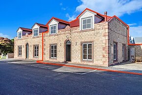 Sandstone Suites