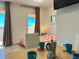 Stylish Downtown Studio