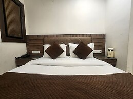 Hotel Merry Gold