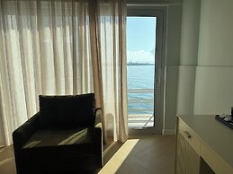 Ventus Harbor Hotel