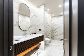 METROPOL Club House
