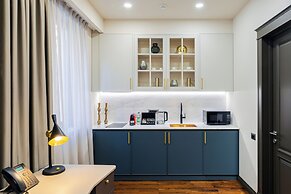 METROPOL Club House